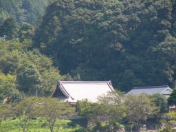 お寺の屋根の風景